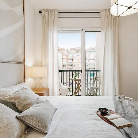 Tramonto - 3 Bedrooms And Balcony In Sant Antoni Barcelona